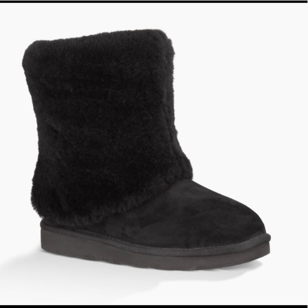 COPY - UGG Patten Boots Size 6 Black